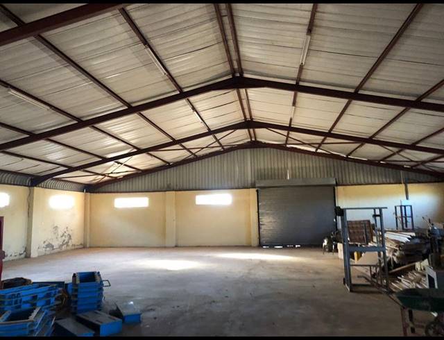 BUSINESS PROPERTY TO RENT IN TWEEFONTEIN